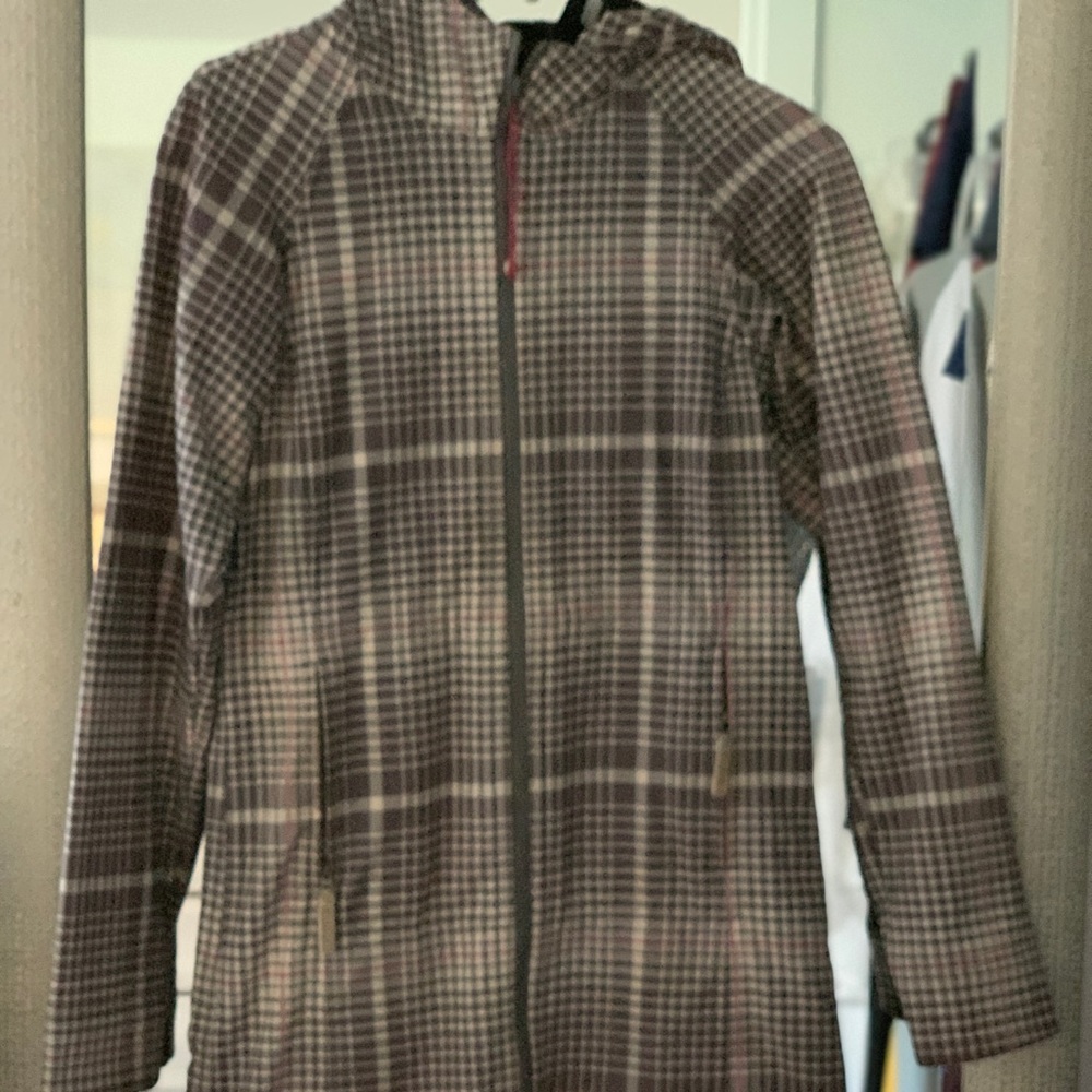 Lululemon raincoat